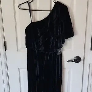 open lace back dress Black Blush Mu Floral Print Chiffon Gown With One Shoulder Neckline main image 1